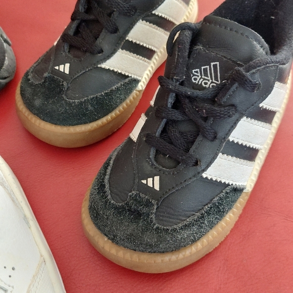 Lot Of 3 Kids Sneakers Sz 5,6,7 Jordans Adidas Shoes ( Bag C) - Picture 3 of 15